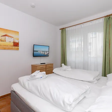 Апартаменты Residenz Am Yachthafen Кюлунгсборн Экстерьер фото